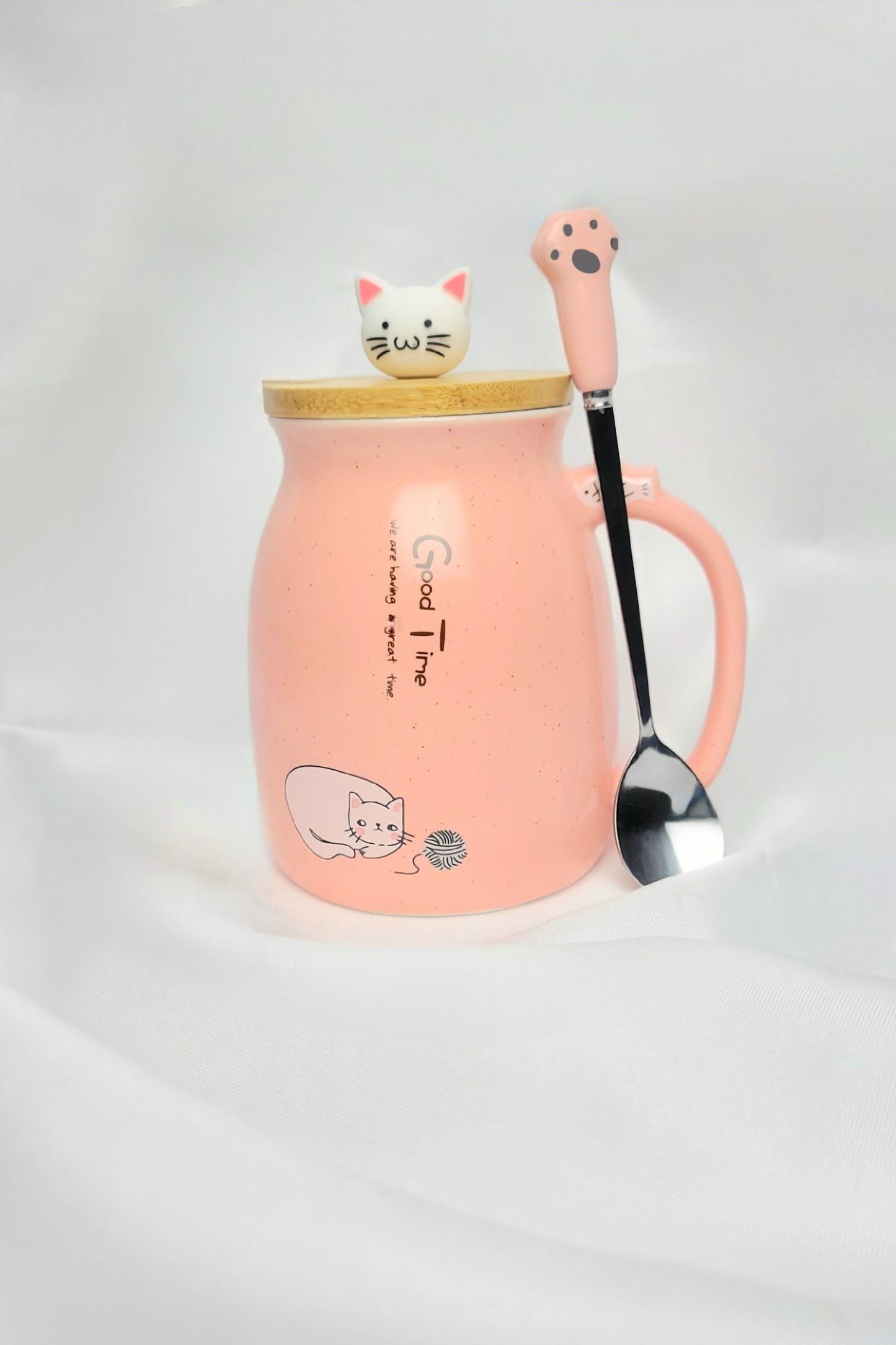 Süße Katzen Keramik Tasse mit Deckel und Löffel ( Pink, Gelb, Lila ) Kaffeetasse "Good Time" 400ml Geschenk für Katzenfreunde