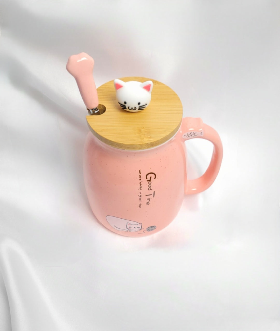 Süße Katzen Keramik Tasse mit Deckel und Löffel ( Pink, Gelb, Lila ) Kaffeetasse "Good Time" 400ml Geschenk für Katzenfreunde