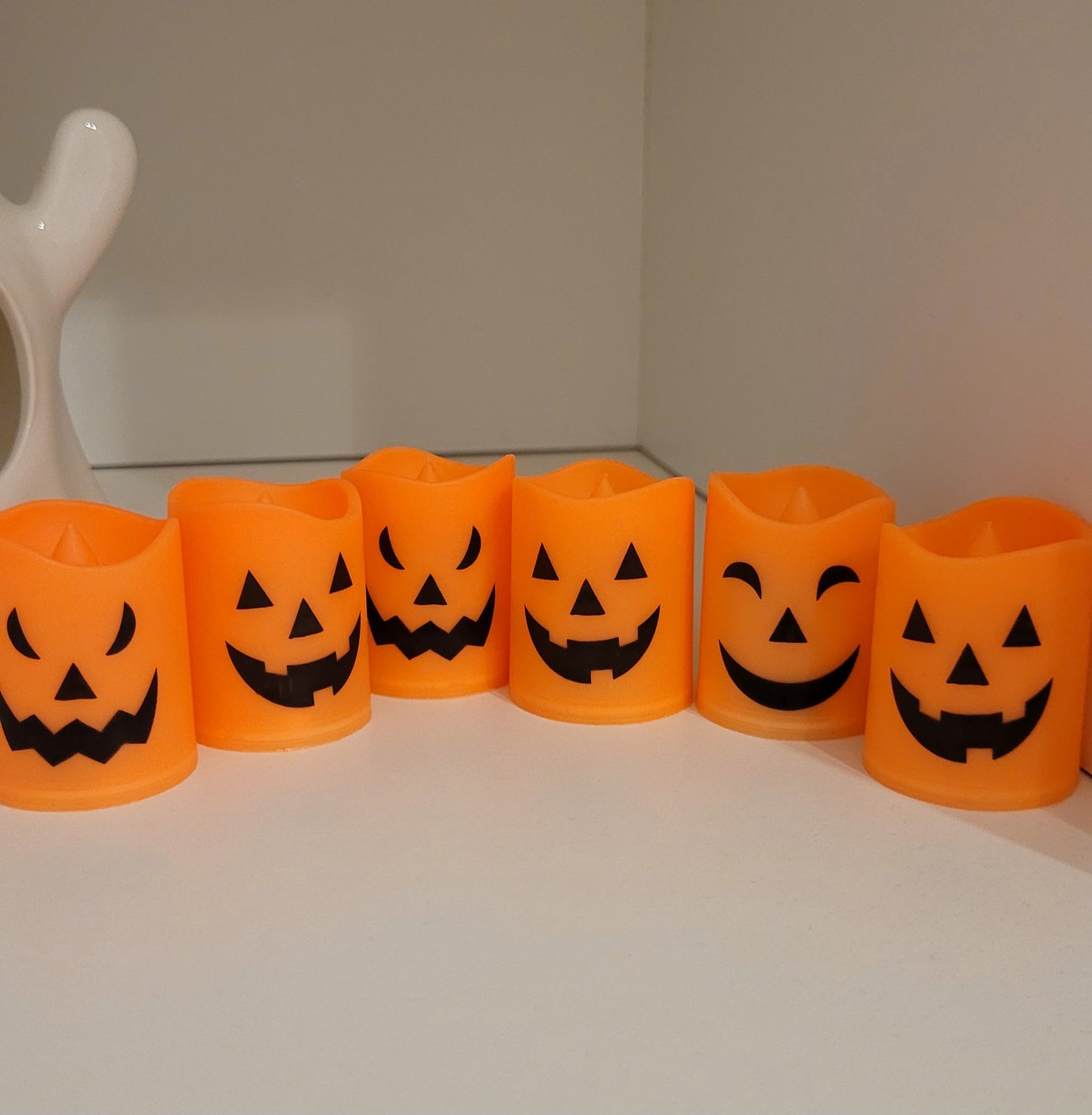 Halloween Deko LED-Kerzen – 6er Set Kürbis-Lichter für Party & Zuhause + Box